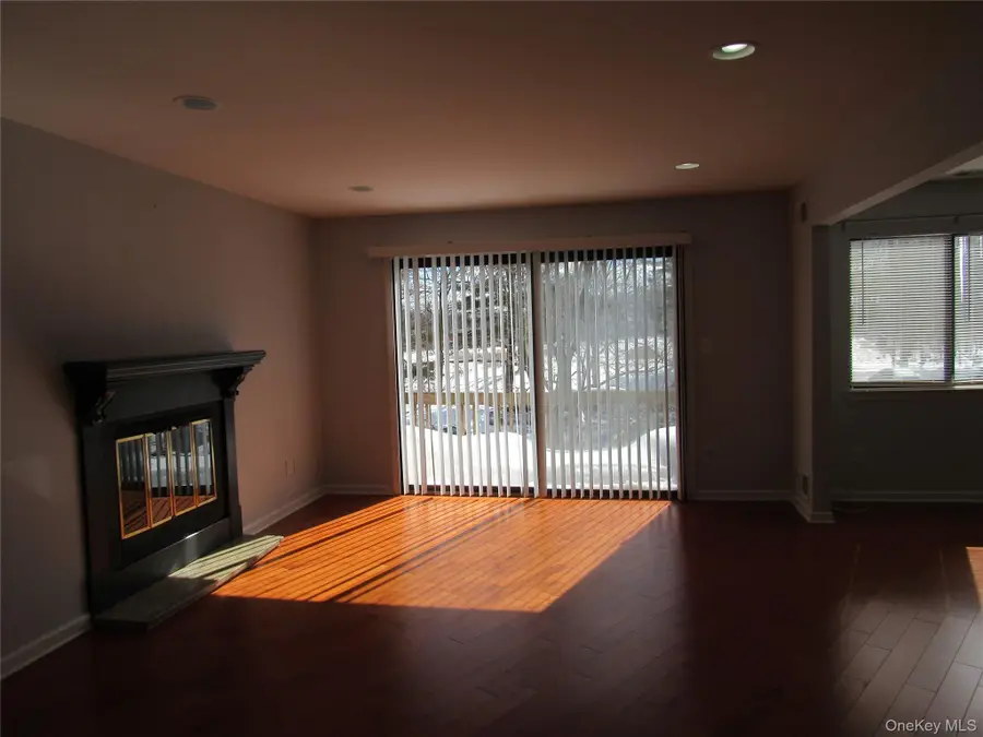 302 Town Hill Road #302, Nanuet, NY 10954 - #2