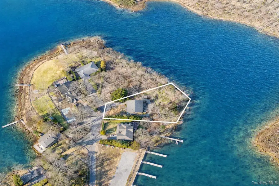 9 Helens Lane, Southampton, NY 11968 - #2