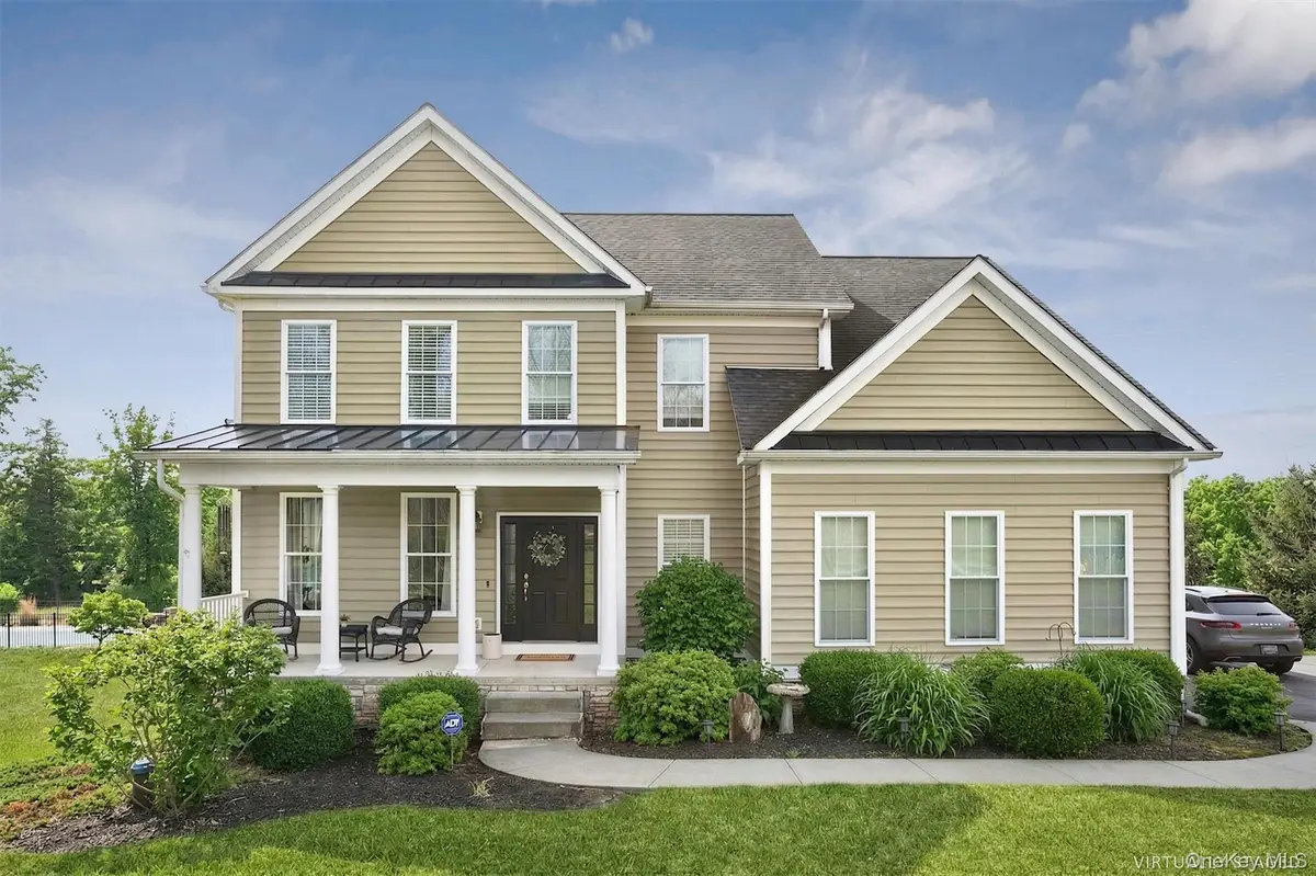 25 Roundhill Road, Hopewell Junction, NY 12533 - #1