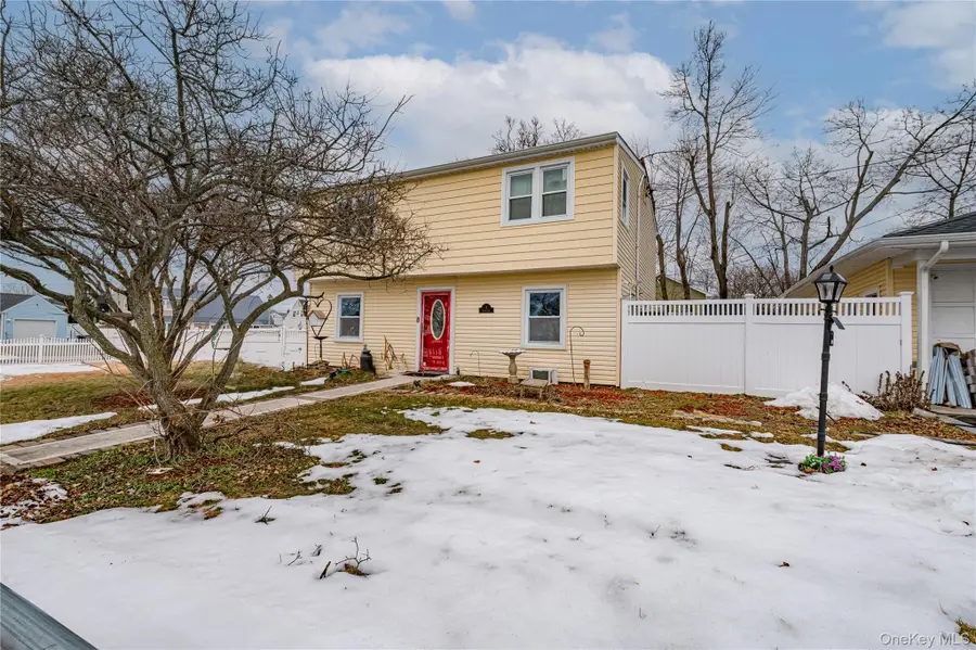 3 Brook Lane, Levittown, NY 11756 - #2