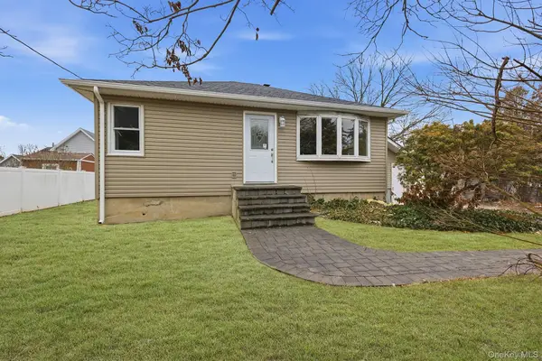 633 7th Street, West Babylon, NY 11704