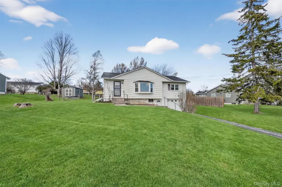 19 Valewood Drive, New Windsor, NY 12553 - #3