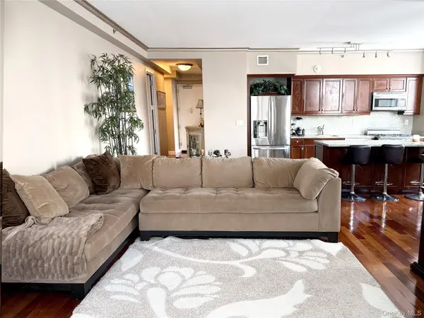 10 City Place #16E, White Plains, NY 10601