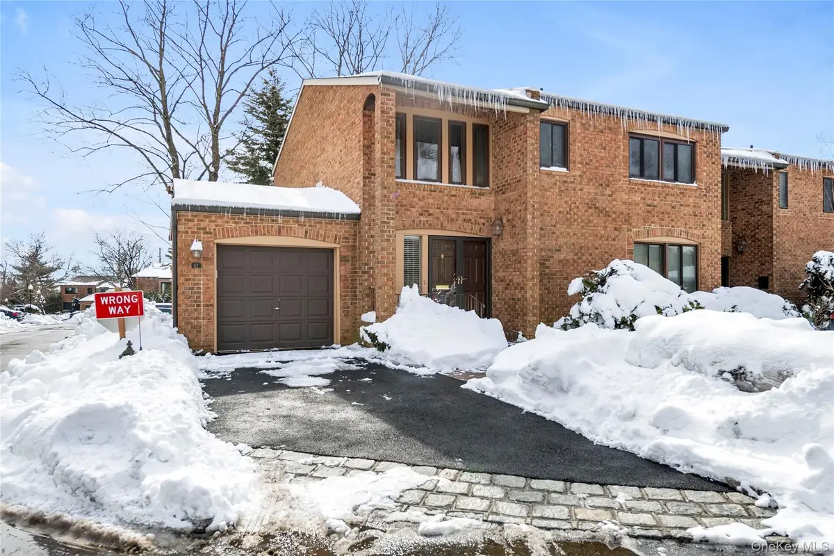 42 Windsor Gate Drive, New Hyde Park, NY 11040 - #1