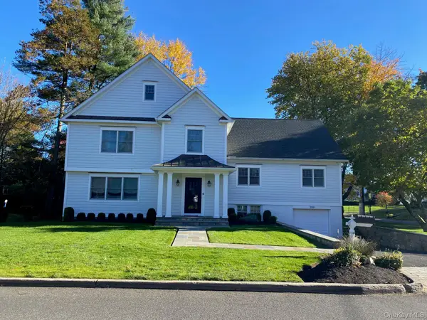 299 Stratton Road, New Rochelle, NY 10804