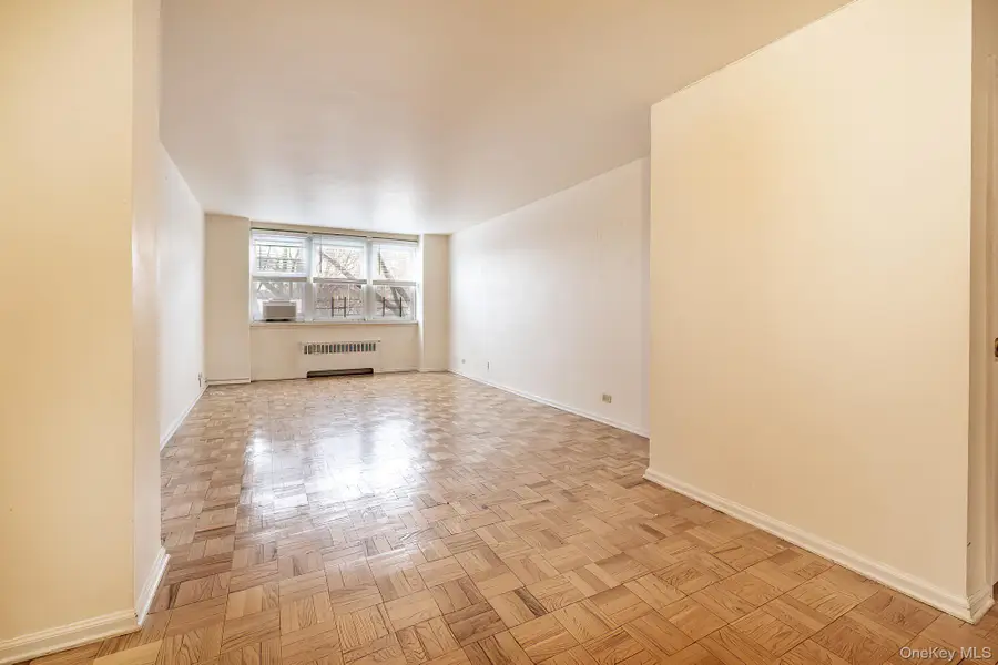 25 Knolls Crescent #6C, Bronx, NY 10463 - #2