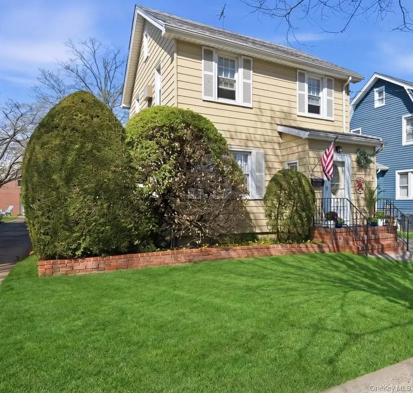 17 Herkomer Street, New Hyde Park, NY 11040 - #2