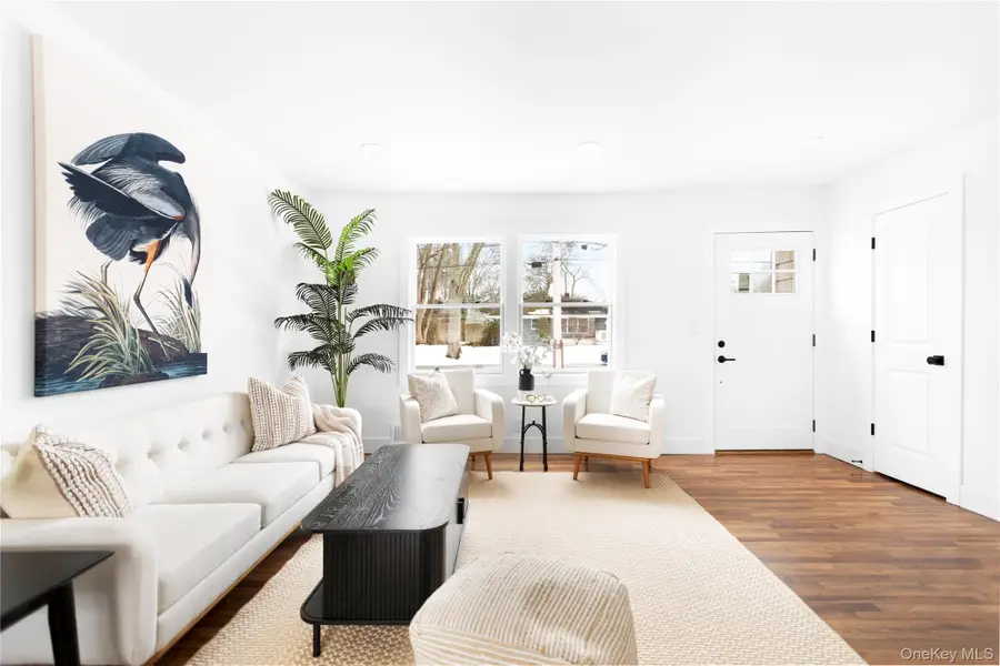 43 Circuit Road, Bellport, NY 11713 - #2