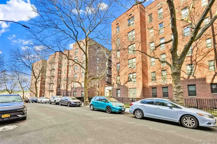 141-05 Pershing Crescent #516, Briarwood, NY 11435 - #3