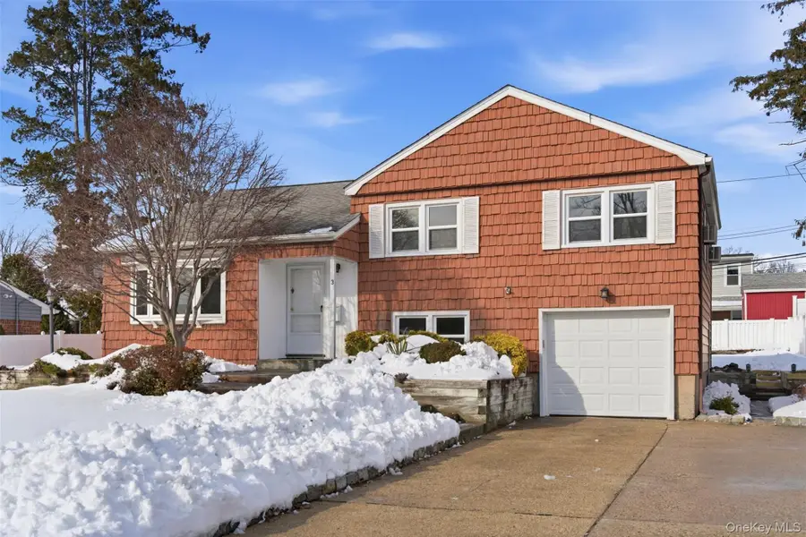 3 Bayberry Drive, Plainview, NY 11803 - #2