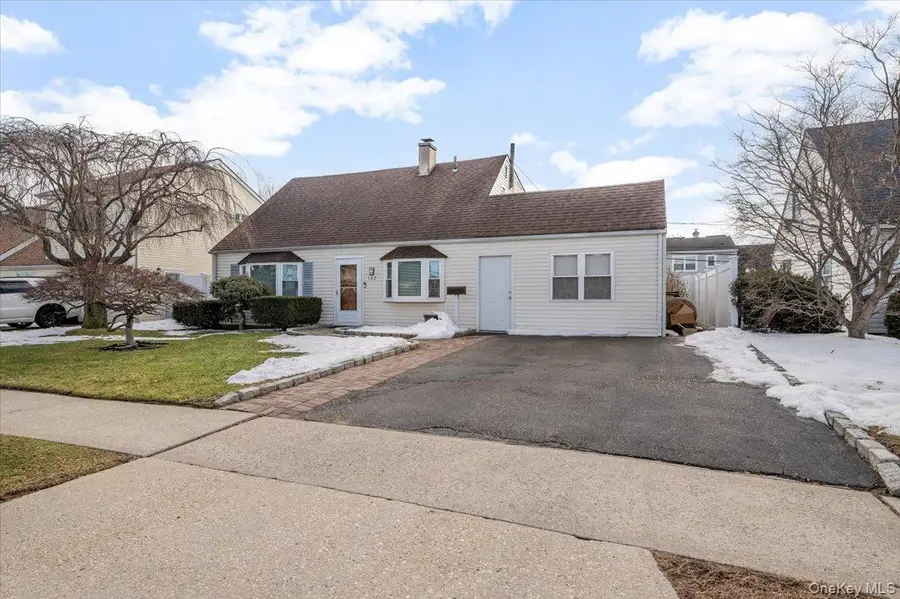 122 Balsam Lane, Levittown, NY 11756 - #2