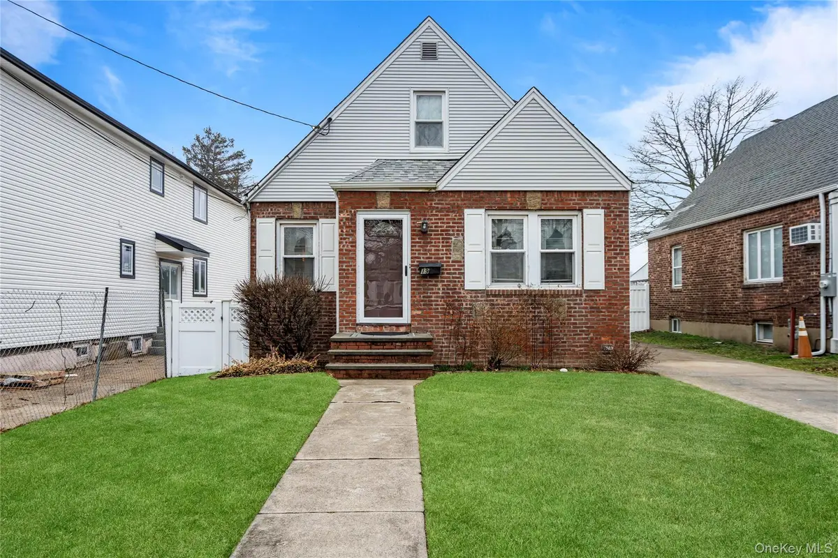 19 William Street, Valley Stream, NY 11580 - #1