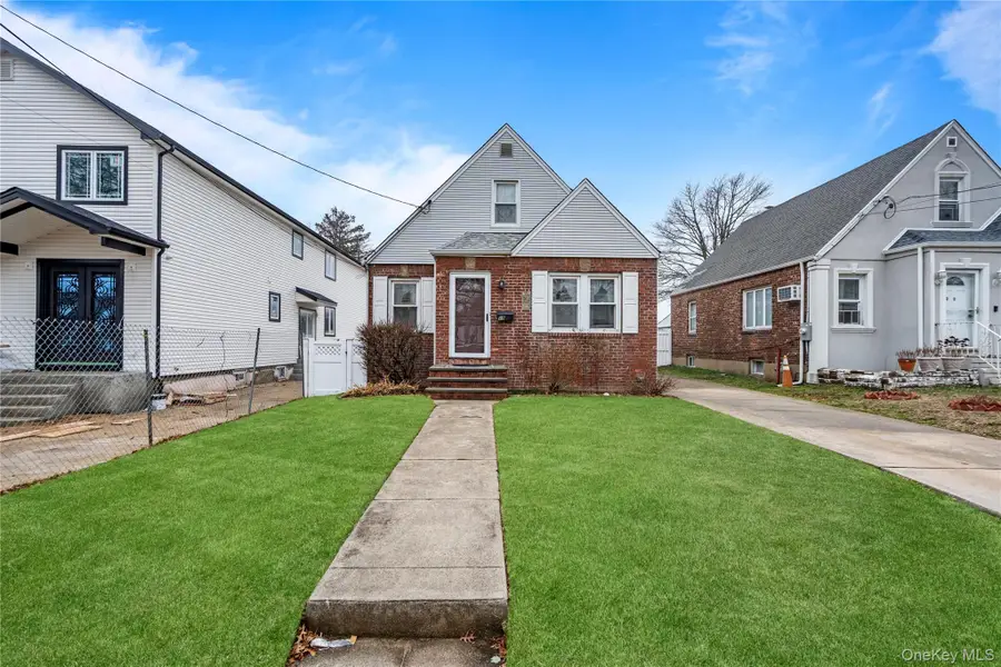 19 William Street, Valley Stream, NY 11580 - #2