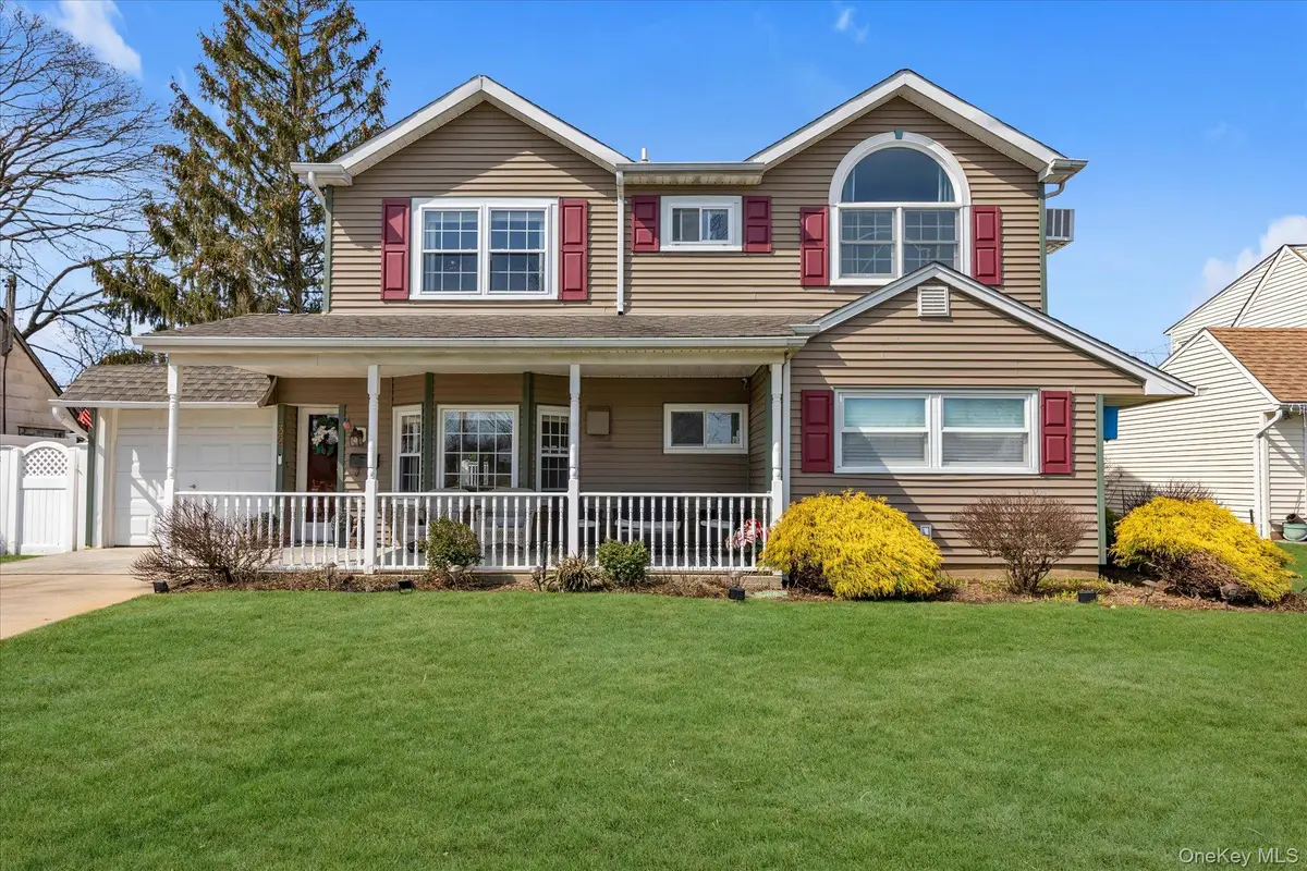 32 Return Lane, Levittown, NY 11756 - #1