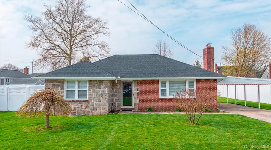 34 Pine Street, Hicksville, NY 11801 - #2