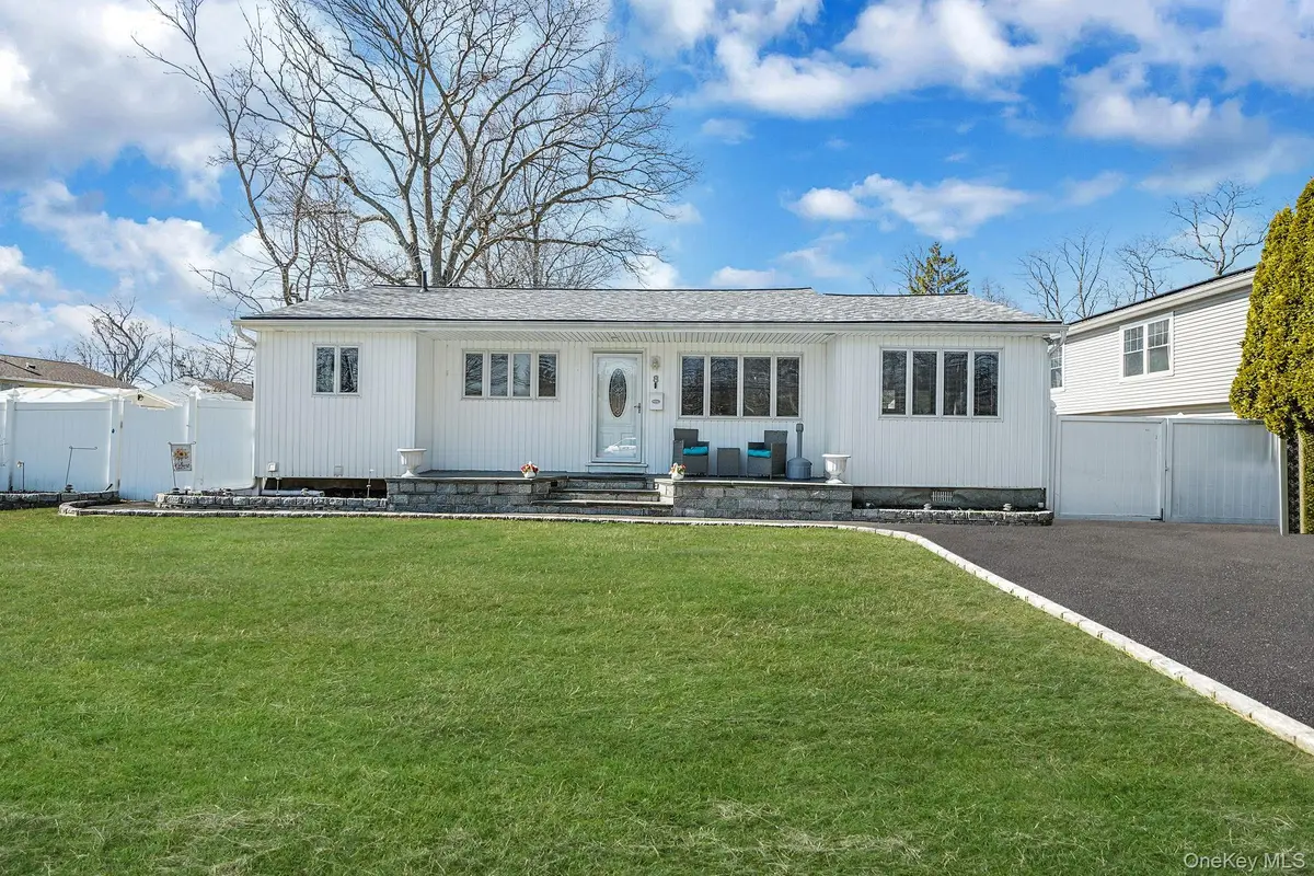 8 Sunset Avenue, Wheatley Heights, NY 11798 - #1