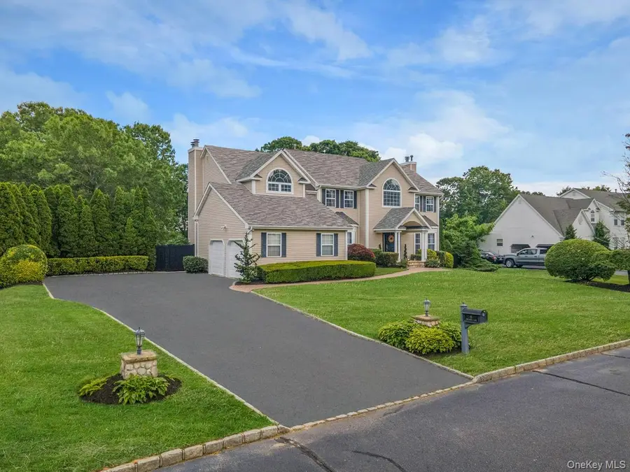 9 Homecoming Place, East Setauket, NY 11733 - #2