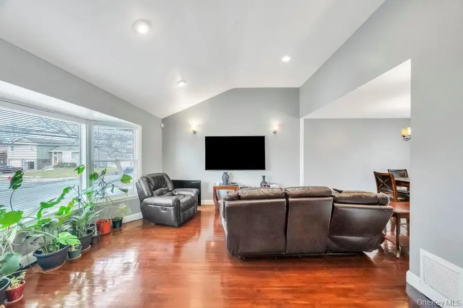 3263 Milburn Avenue, Baldwin Harbor, NY 11510 - #2