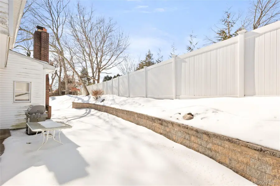 24 King Avenue, Melville, NY 11747 - #2