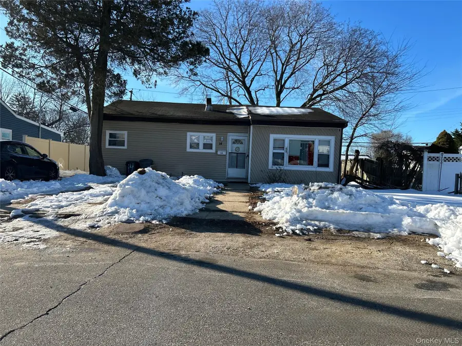 14 Chevy Chase, Amityville, NY 11701 - #3