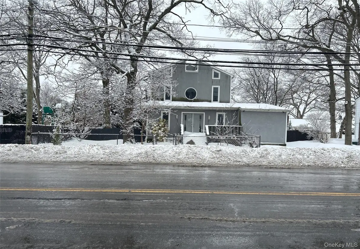 90 Jerusalem Avenue, Massapequa, NY 11758 - #1