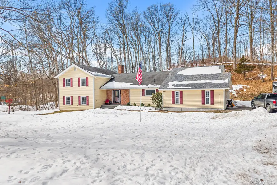 21 Straub Drive, Pleasant Valley, NY 12569 - #2