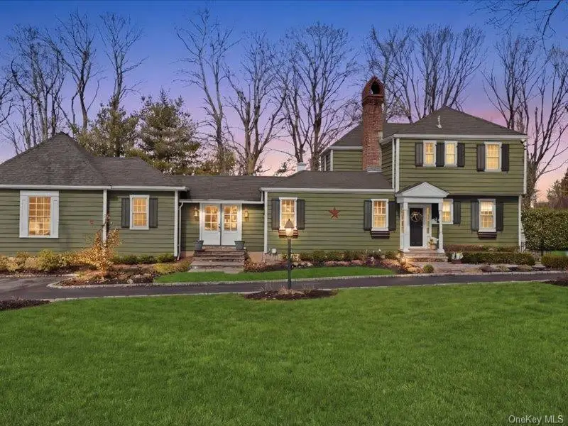 5 Wendover Road, Setauket, NY 11733 - #1