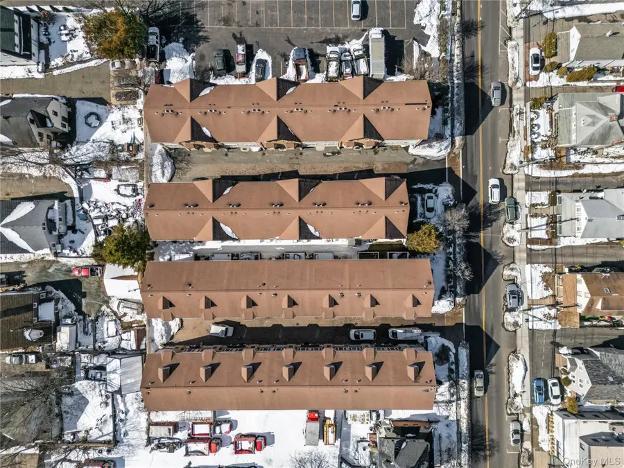 330 Maple Avenue #17, Westbury, NY 11590 - #2