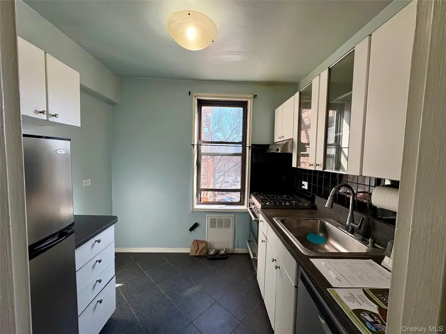 22424 Union Turnpike #4A, Oakland Gardens, NY 11364 - #2