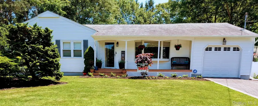 362 Easton Street, Ronkonkoma, NY 11779 - #2