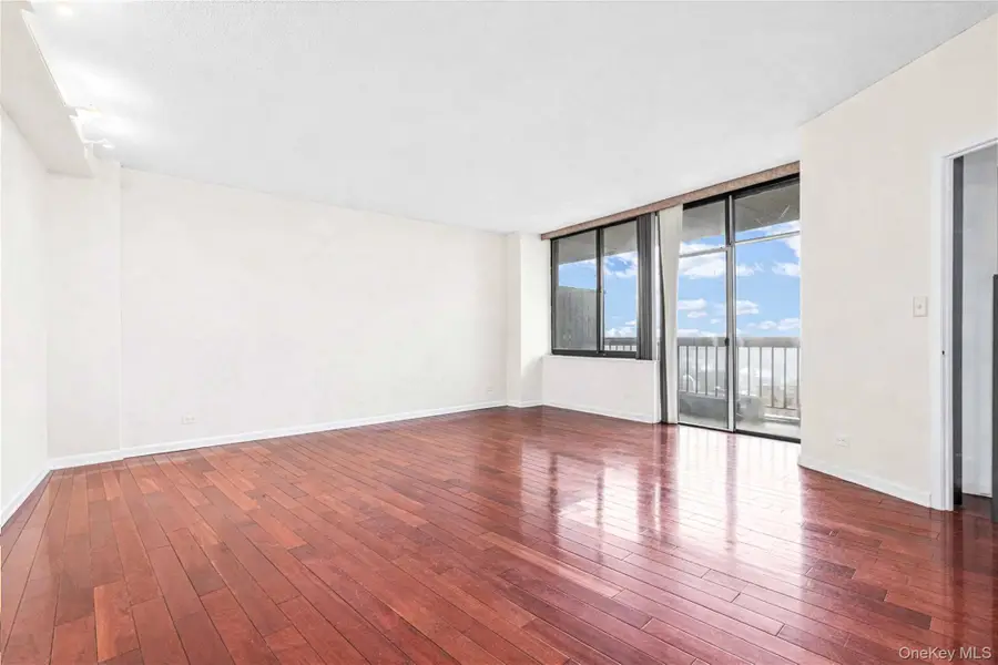 13835 Elder Avenue #Penthouse F, Flushing, NY 11355 - #3
