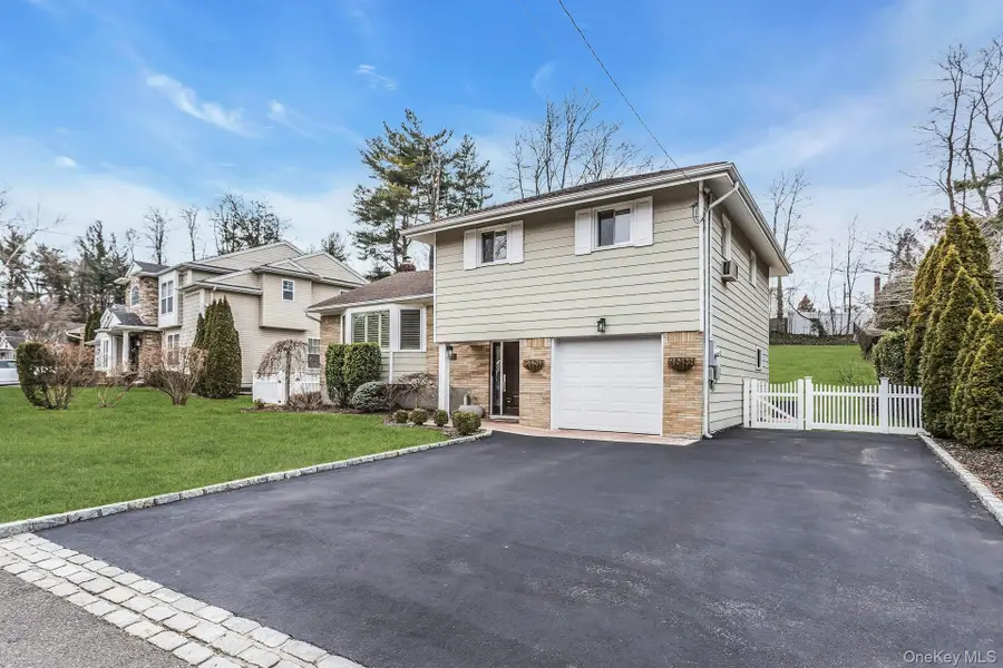 17 Meadowfield, Glen Cove, NY 11542 - #2