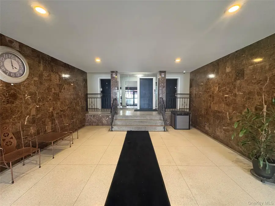 131-11 Kew Gardens Road #4B, Richmond Hill, NY 11418 - #3