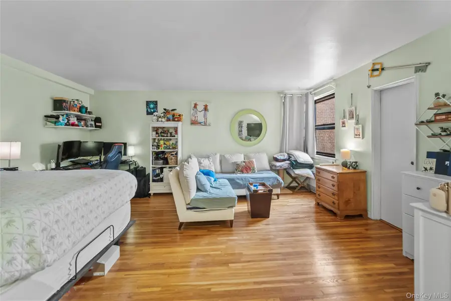 142 Garth Road #4Q, Scarsdale, NY 10583 - #2