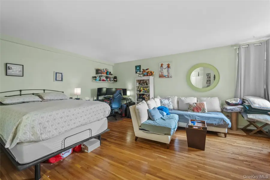 142 Garth Road #4Q, Scarsdale, NY 10583 - #3