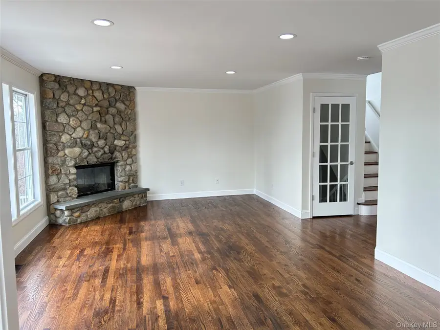 24 North Drive, Centerport, NY 11721 - #3