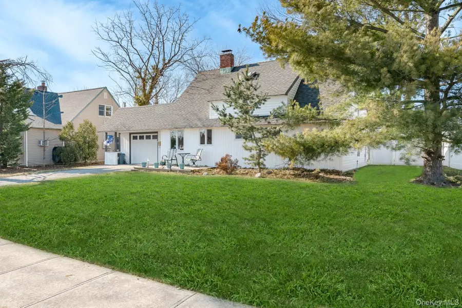 44 Disc Lane, Wantagh, NY 11793 - #3