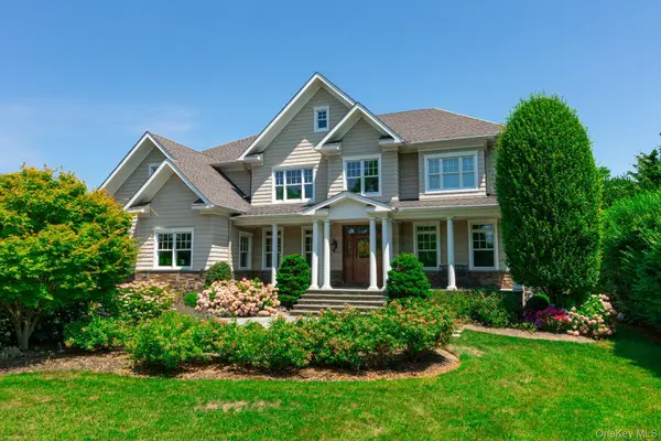 147 Eaton Lane, West Islip, NY 11795