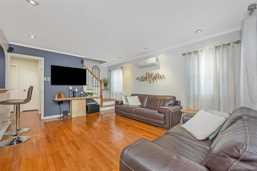 6722 166th Street, Fresh Meadows, NY 11365 - #3