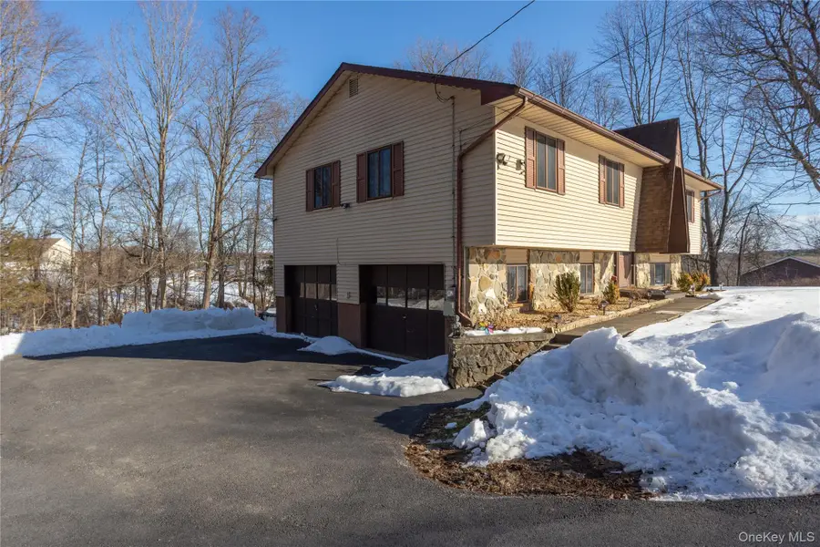 62 Tamarack Hill Drive, Poughkeepsie, NY 12603 - #3