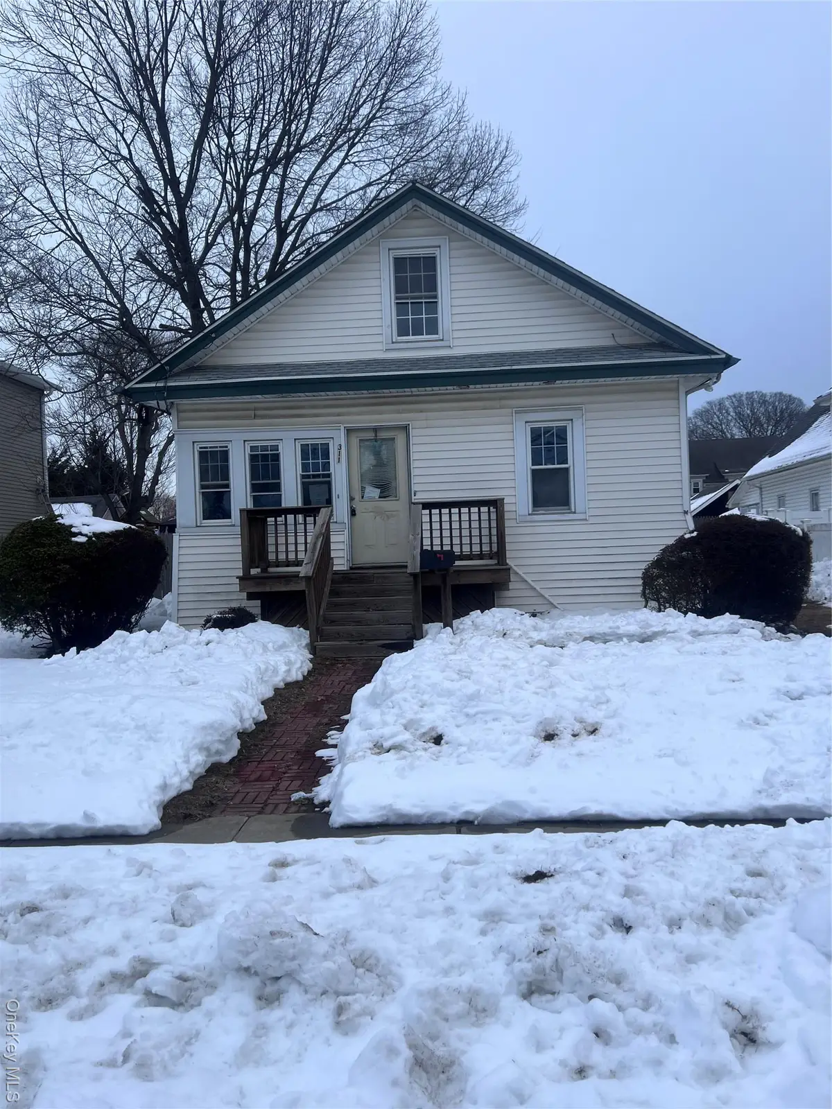 311 Park Avenue, Freeport, NY 11520 - #1