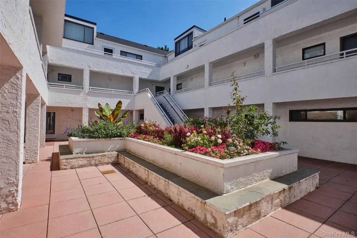 21 Canterbury Road #6, Great Neck, NY 11021 - #1