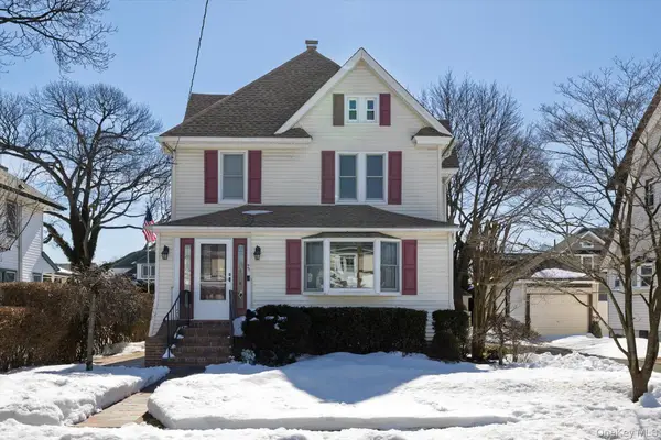 43 Garfield Place, East Rockaway, NY 11518