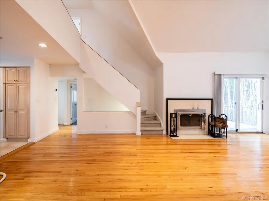 127 Wooleys Lane, Great Neck, NY 11023 - #3