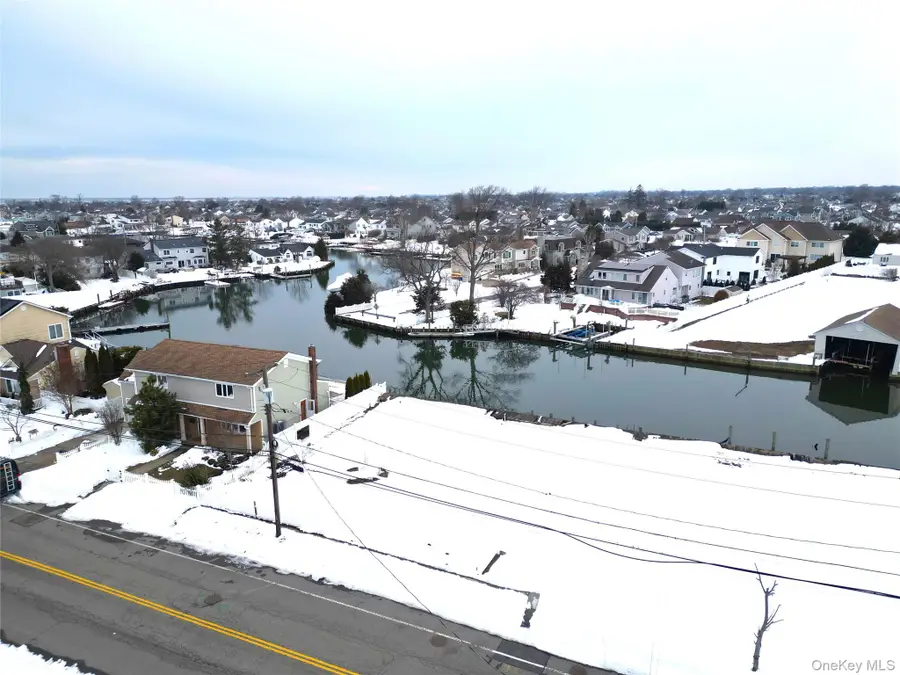 62 Alhambra Road, Massapequa, NY 11758 - #3