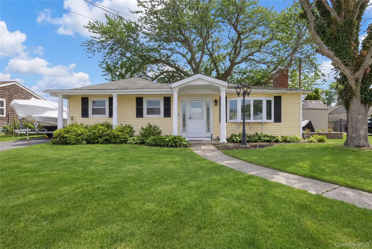 25 Dolphin Road, East Quogue, NY 11942 - #1