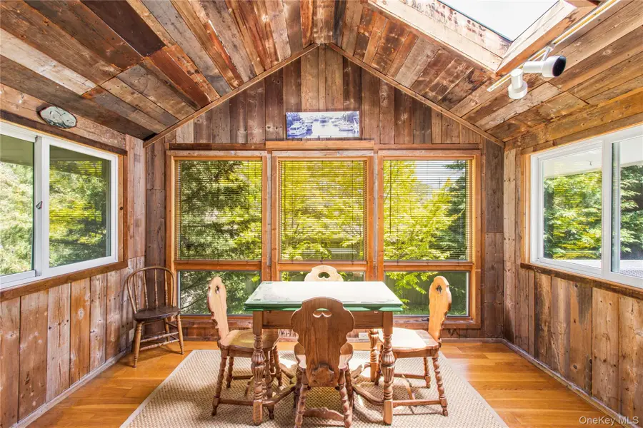 31 Lone Hill Walk, Sayville, NY 11782 - #3