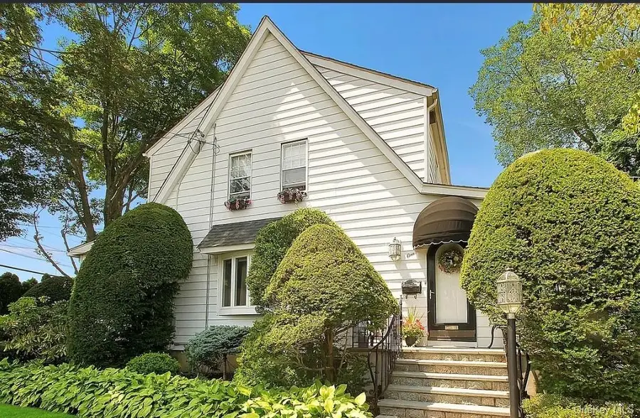 1 Webster Road, Scarsdale, NY 10583 - #2