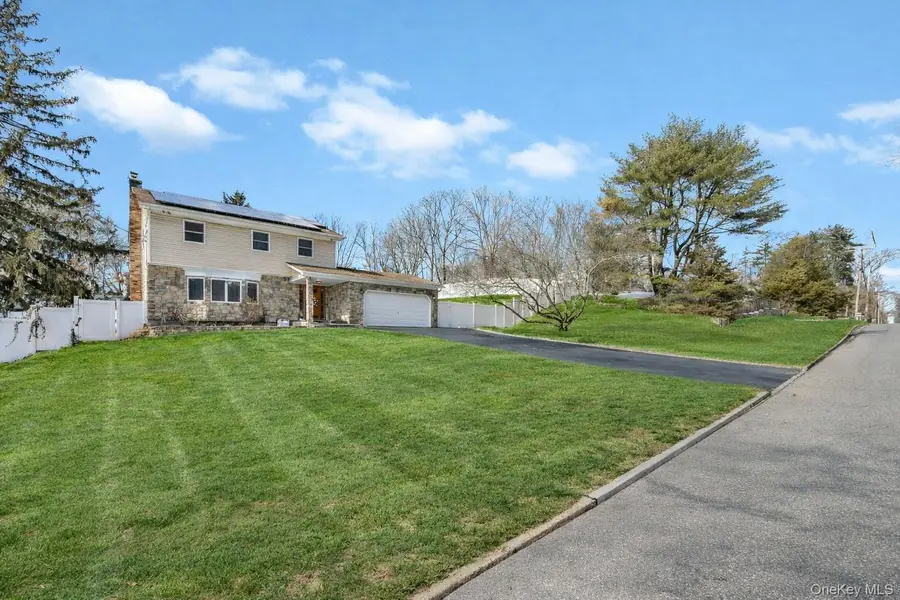 132 Midwood Avenue, Nesconset, NY 11767 - #2