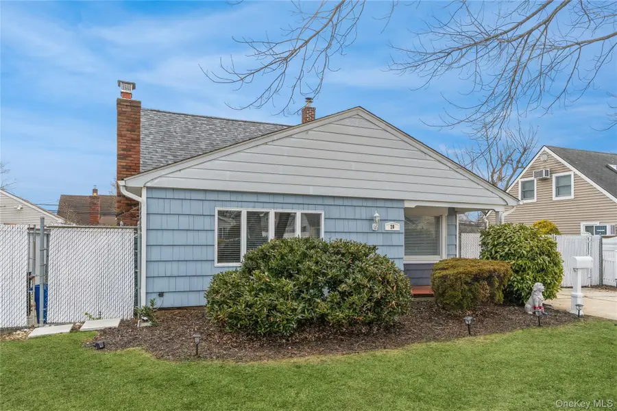 20 Peacock Lane, Levittown, NY 11756 - #2